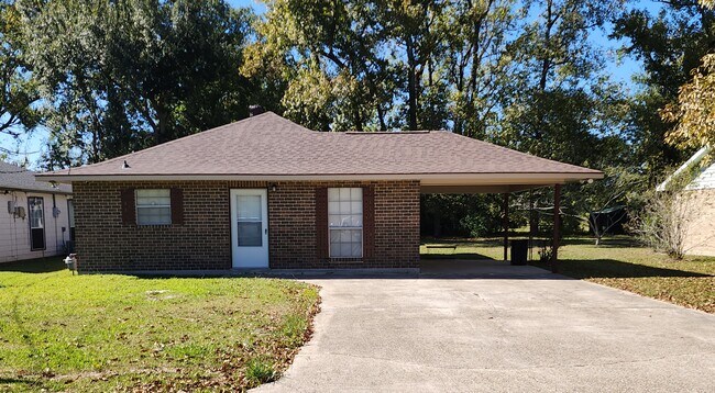 exterior front view - 1939 S Ringer Ave