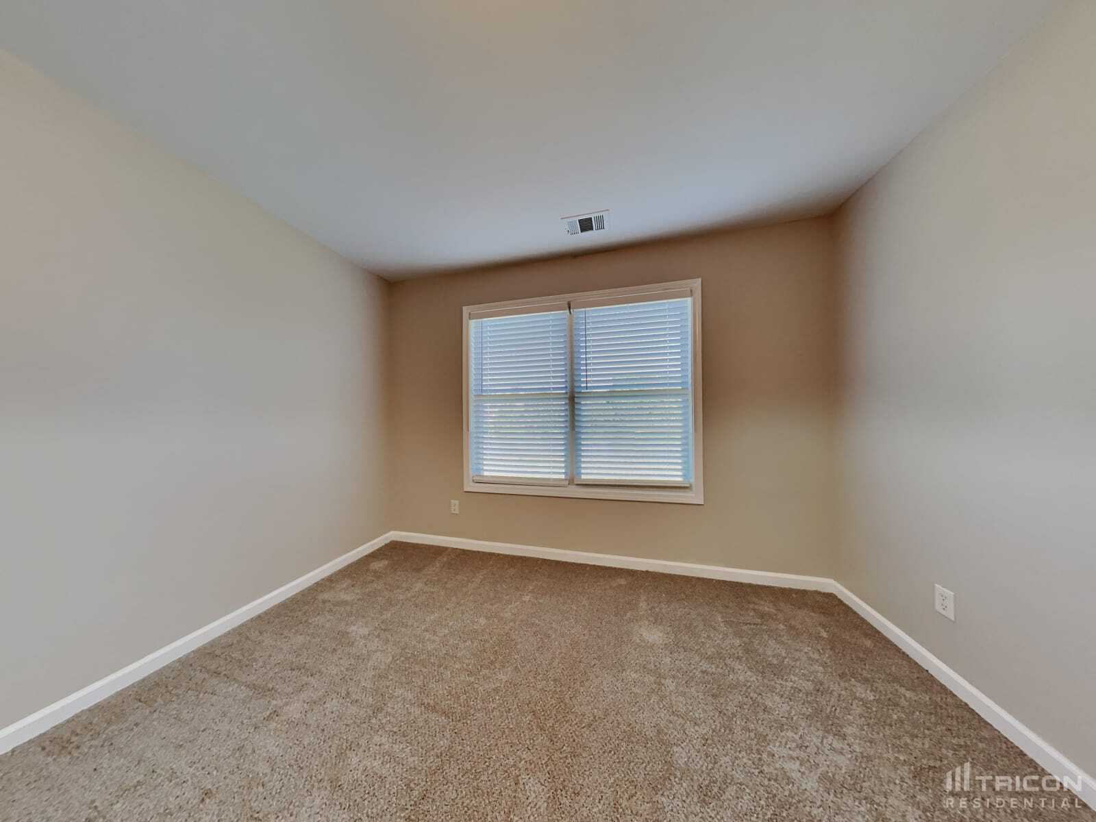 Building Photo - 2010 Tiffany Ct