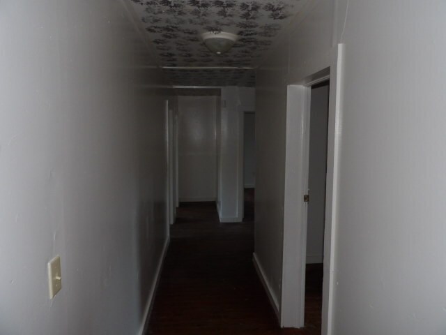 Hall WaY - 1006 White Oak Ext