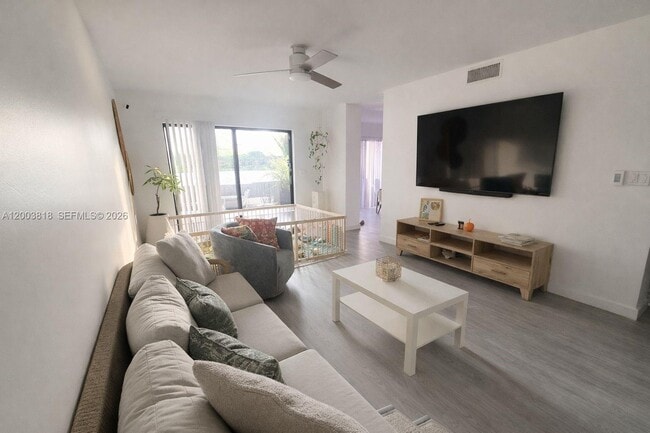 Building Photo - 8308 N Coral Cir