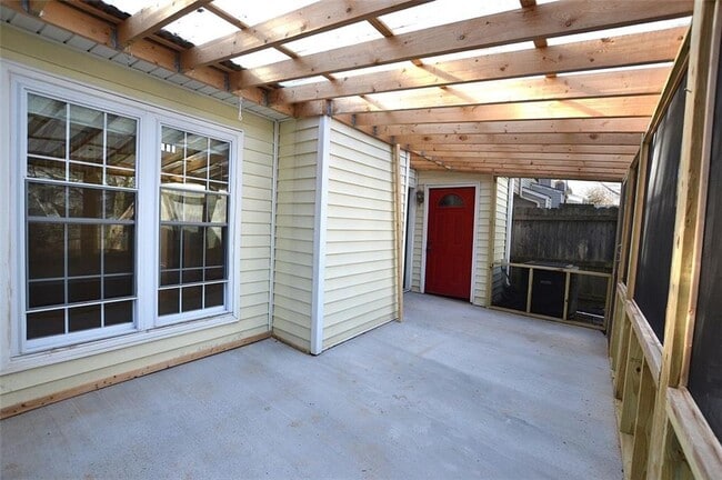 Building Photo - 2085 Sand Wedge Cir