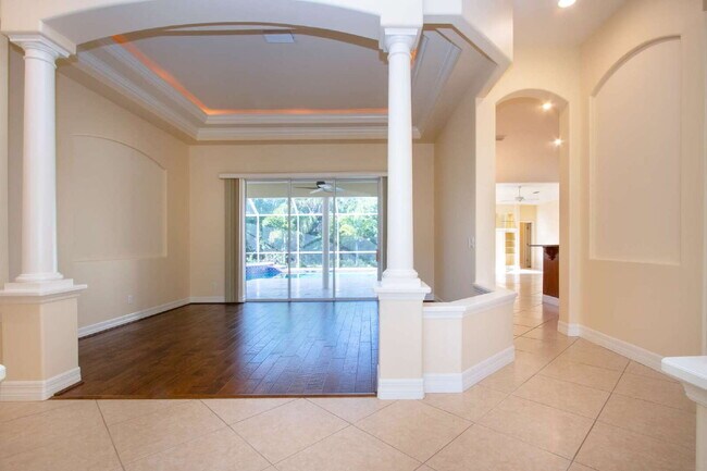 Building Photo - Rarely available executive home in The Hammocks is ready to rent on a long-term lease.