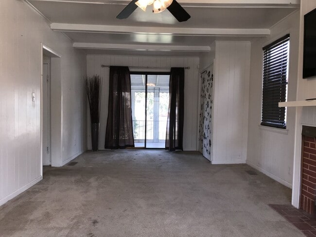 Building Photo - Charming Three-Bedroom Home in Cedmont!