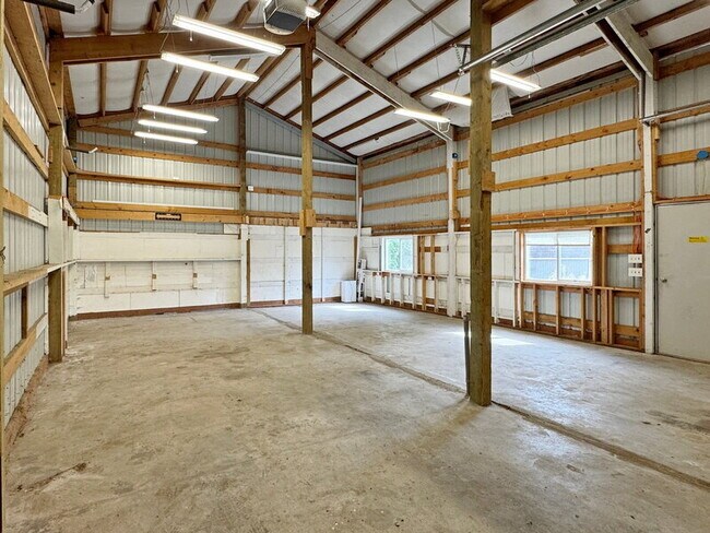 Building Photo - 23557 24th Ave W