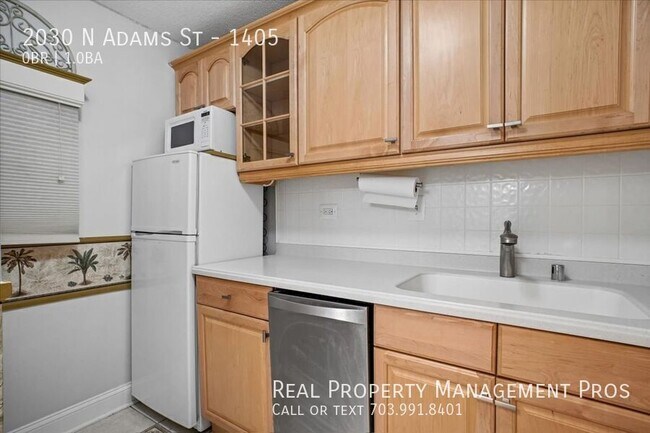 Building Photo - 2030 N Adams St