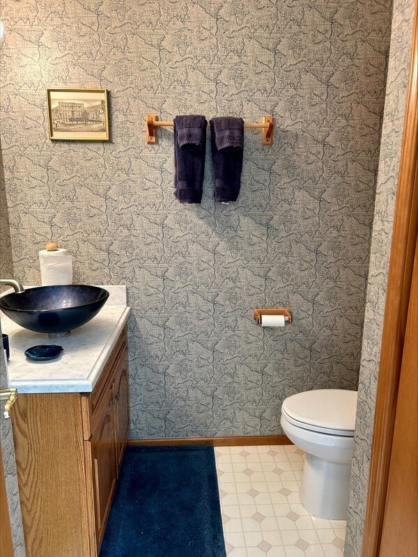 Building Photo - 4739 S Golf Course Dr