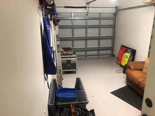 Building Photo - 6797 NE 7th Ave