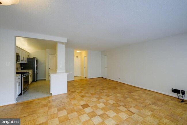 Building Photo - 4515 Willard Ave