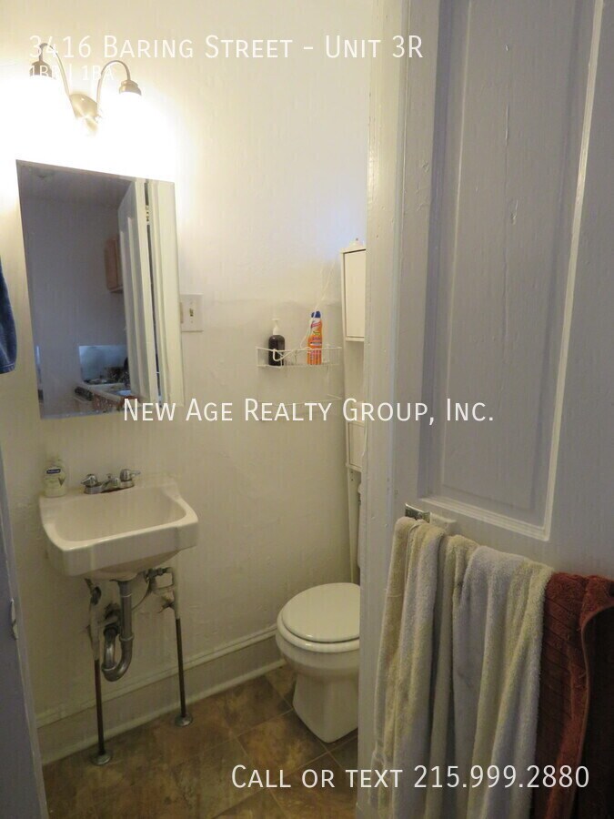 Building Photo - 3416 Baring St