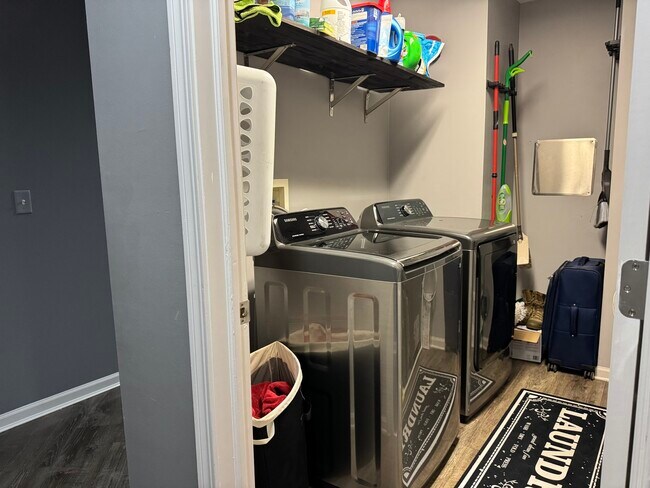 Building Photo - 1434 Crimson Ln