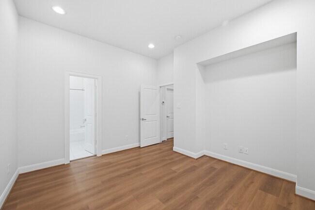 Building Photo - 1225 Bonner St