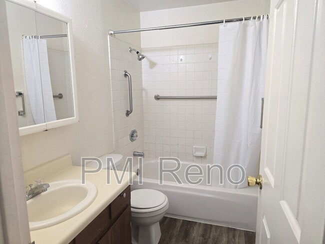Building Photo - 6745 Peppermint Dr