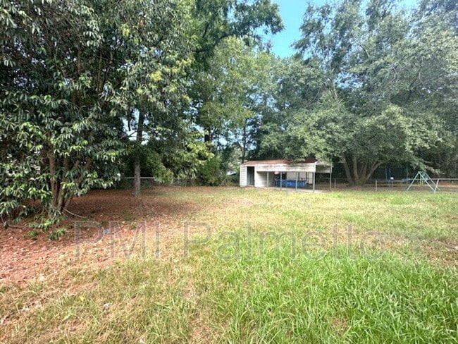 Building Photo - 216 Saddlefield Rd