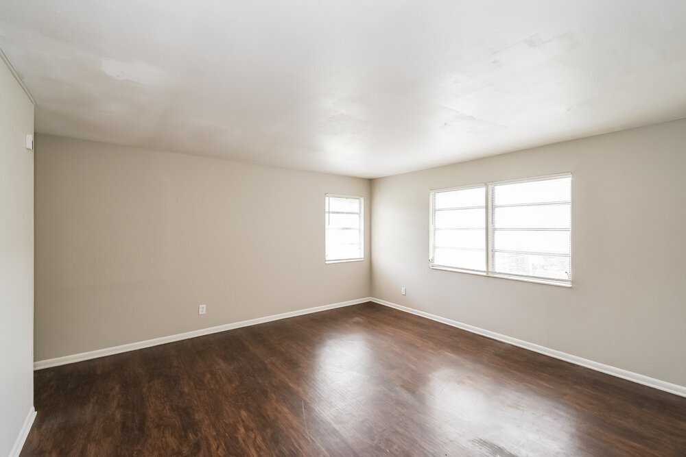Building Photo - 4626 Castleton Dr