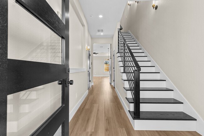 Building Photo - 4206 Kewanee St