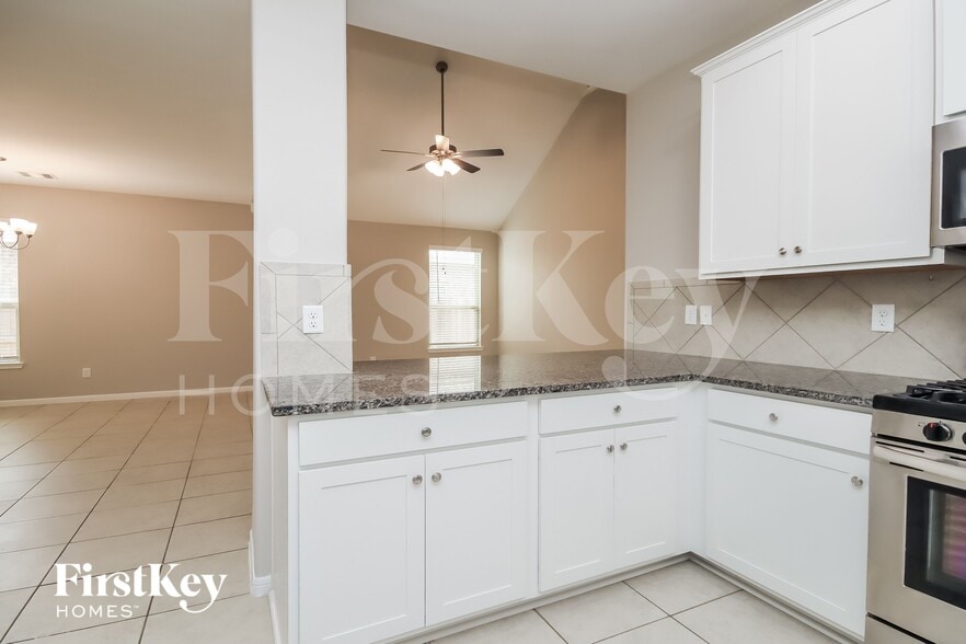 Building Photo - 9207 Penfield Dr
