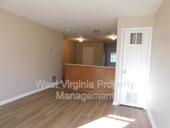 Building Photo - 3751 Summerlee Rd