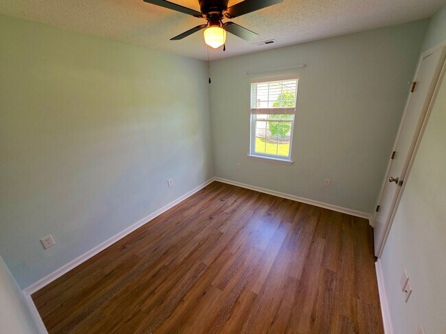 Building Photo - 3 BR 2 BA Beaver Creek