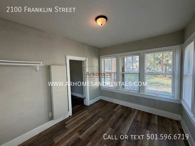 Building Photo - 2100 Franklin St