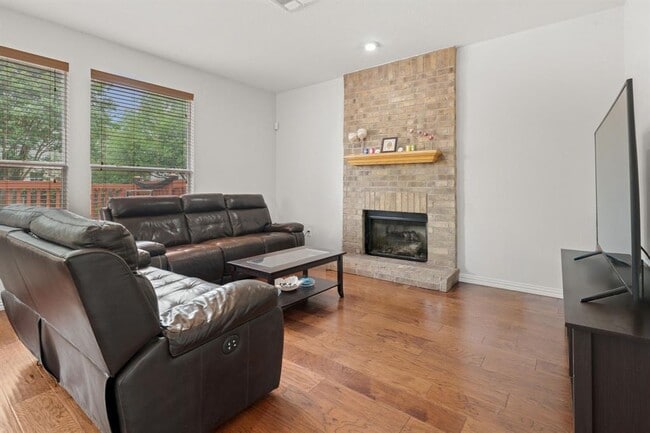 Building Photo - 11412 Lemuel Ln