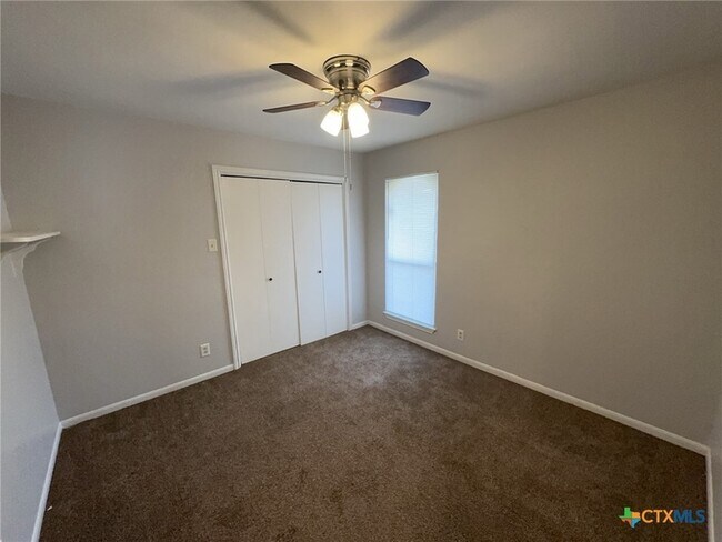 Building Photo - 1704 Big Bend Dr