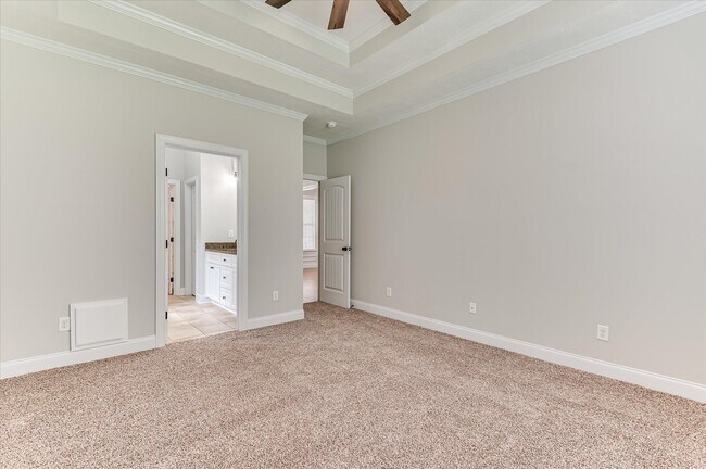 Building Photo - 1111 Sumter Landing Cir