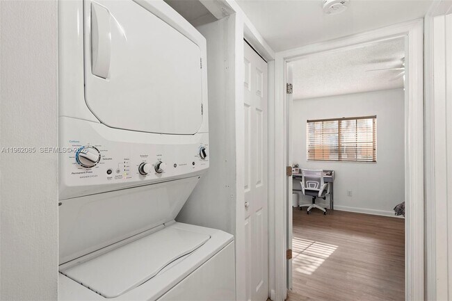 Building Photo - 3660 N 56th Ave