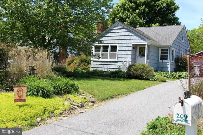 Primary Photo - 209 Choptank Ave