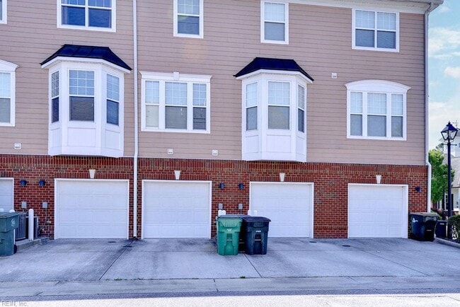 Building Photo - 606 Red Hill Rd