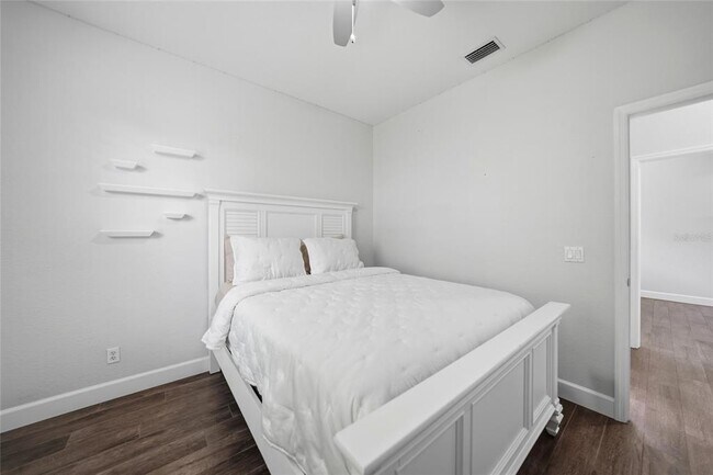 Building Photo - 2880 Vogler Ln