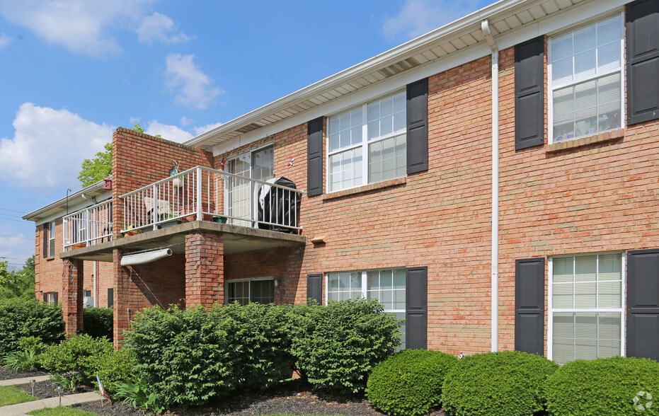 Building Photo - Diamond Oaks Apartments - DIA