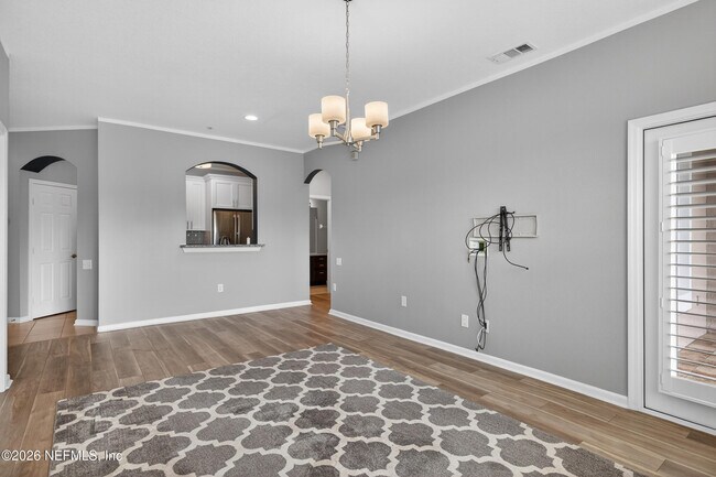 Building Photo - 10550 Baymeadows Rd