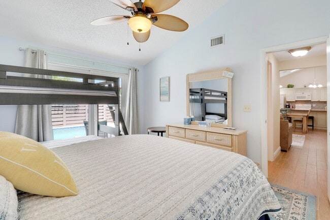 Building Photo - 1801 S US Hwy 1