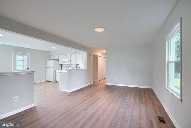 Building Photo - 926 Wampler Rd