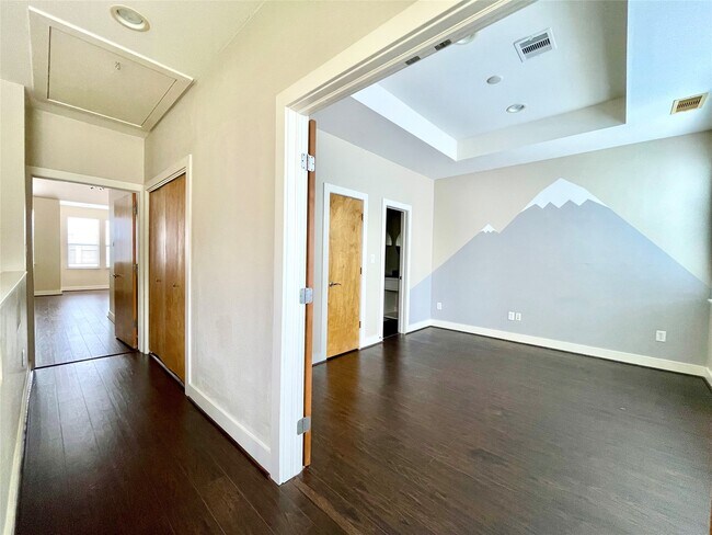 Building Photo - 954 Patterson St