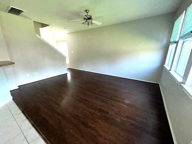 Building Photo - 17138 Oakwood Chase Dr