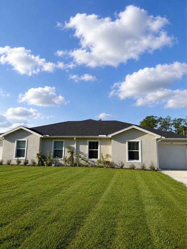 Building Photo - Polished and Inviting modern 2-bedroms, 2-bath