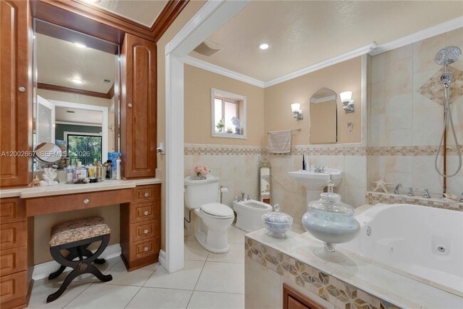 Building Photo - 3505 Torremolinos Ave