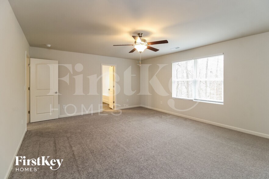 Building Photo - 1618 Dodson St