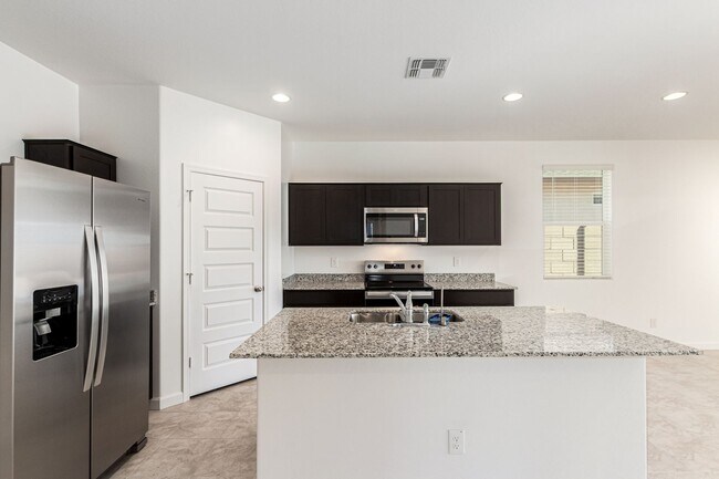 Building Photo - Brand New - Never Lived In 4 Bedroom / 2 B...