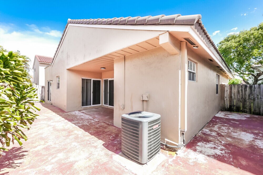 Building Photo - 16075 SW 112th Terrace