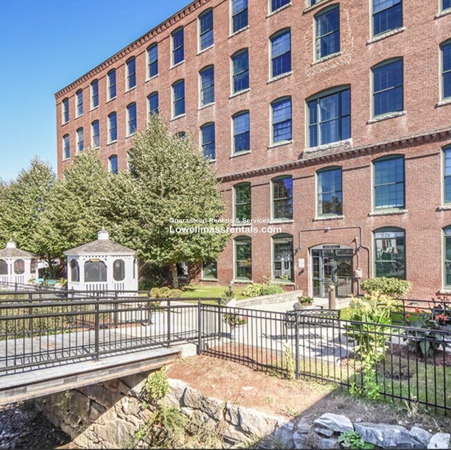 Building Photo - 101 Mill St