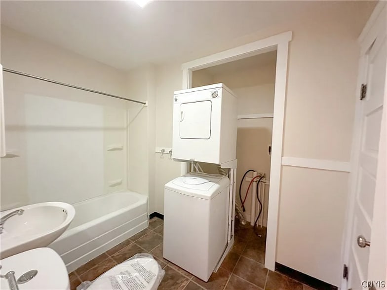 Building Photo - 310 Shuart Ave