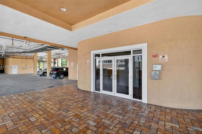 Building Photo - 5271 SW 8th St