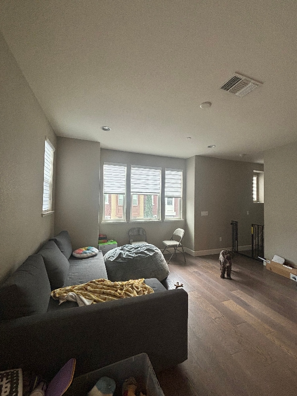 Building Photo - 1580 Bleecker St