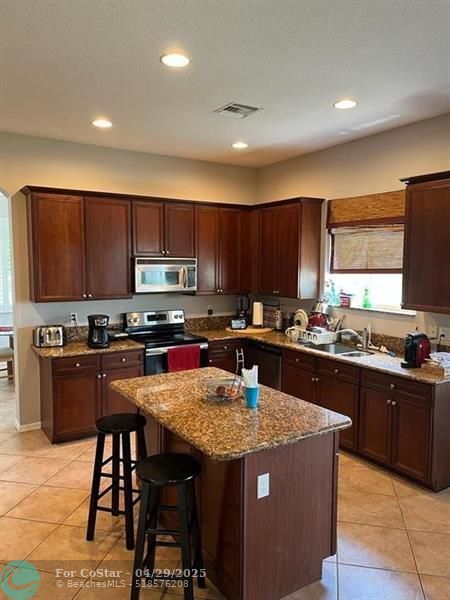 Building Photo - 11162 Regatta Ln