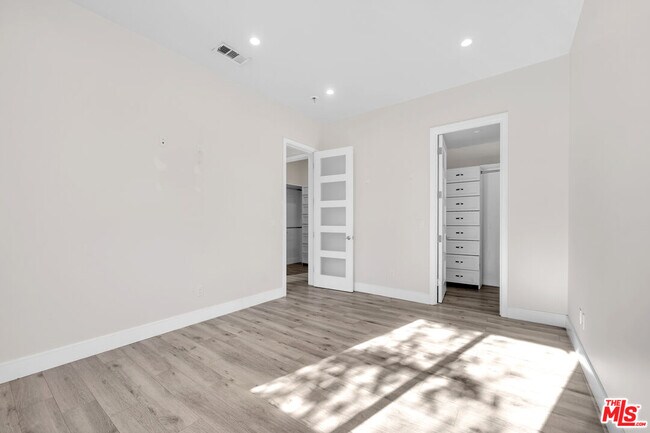 Building Photo - 4538 Dempsey Ave