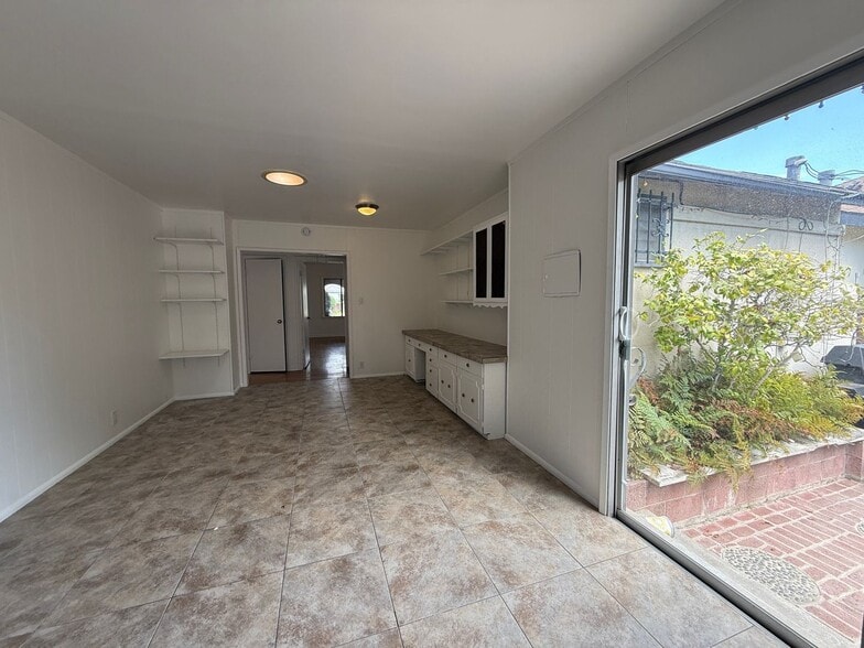 Building Photo - Stever Court-3 bed 2 bath in Culver City cul-de-sac!