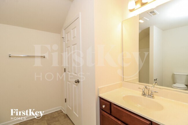 Building Photo - 4086 St Johns St