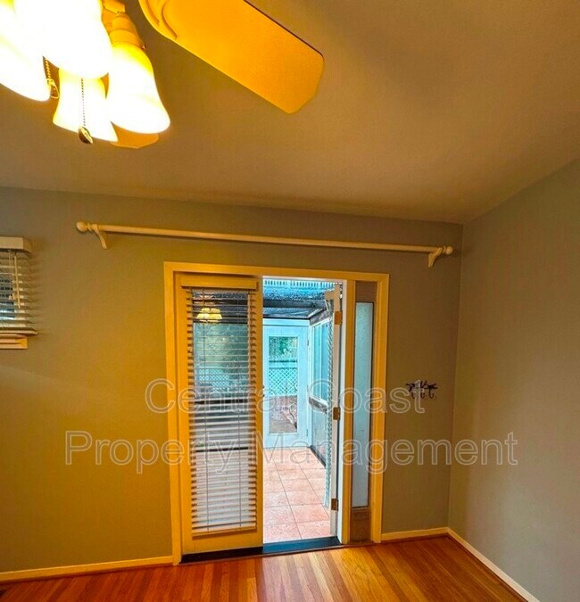 Building Photo - 254 Larkin St